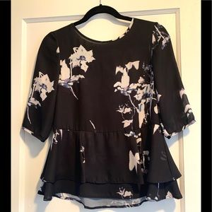 French Connection 3/4 sleeve with floral print